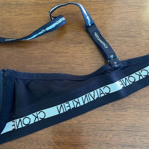 Calvin Klein Women's Constant Convertible Strap Lightly Lined Demi Bra - Picture 6 of 11